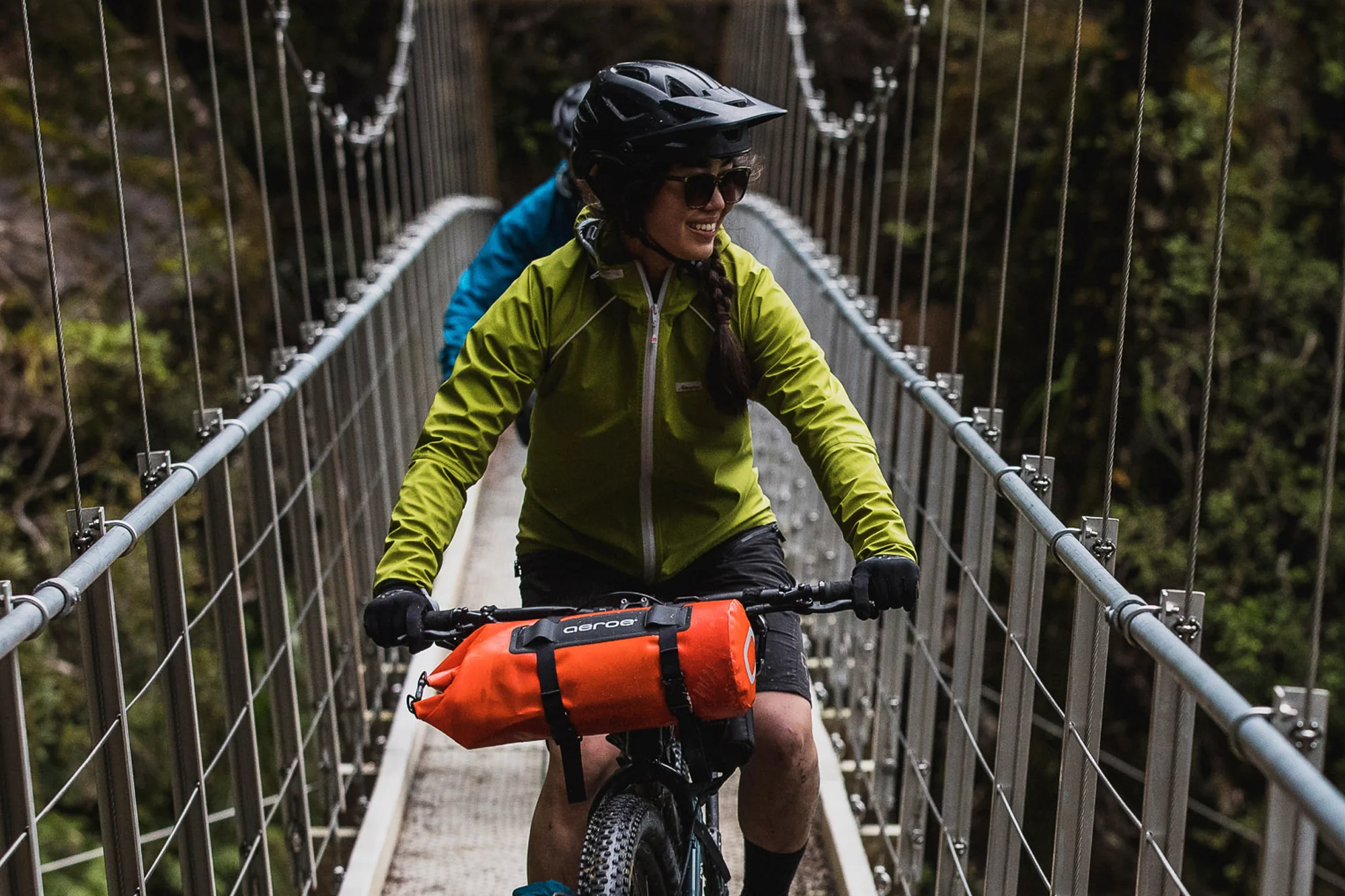 Spider Handlebar Cradle & 8L Dry Bag Combo - Image 10